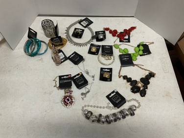 Lot of costume jewelry
