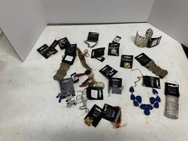 Lot of costume jewelry