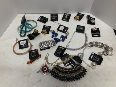 Lot of costume jewelry
