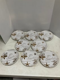 Lot of 8 decorative plates