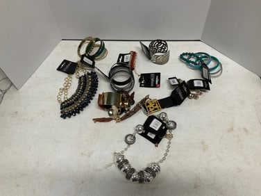 Lot of costume jewelry