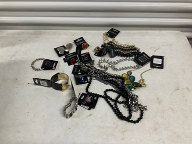Lot of costume jewelry