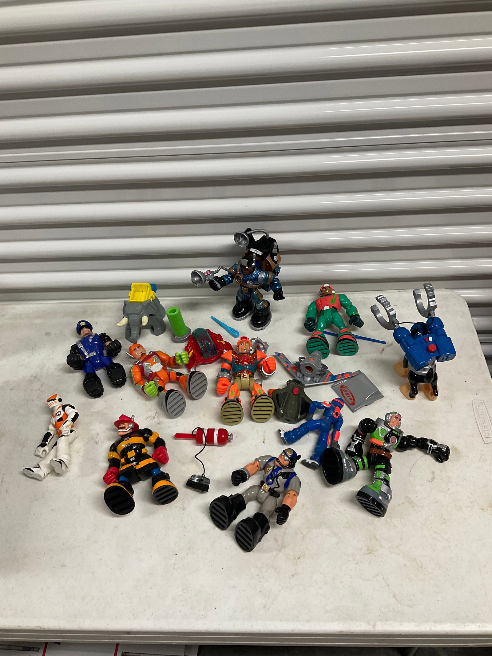 Lot of action figures: Lot of action figures