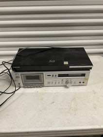 lot of blu ray player and radio