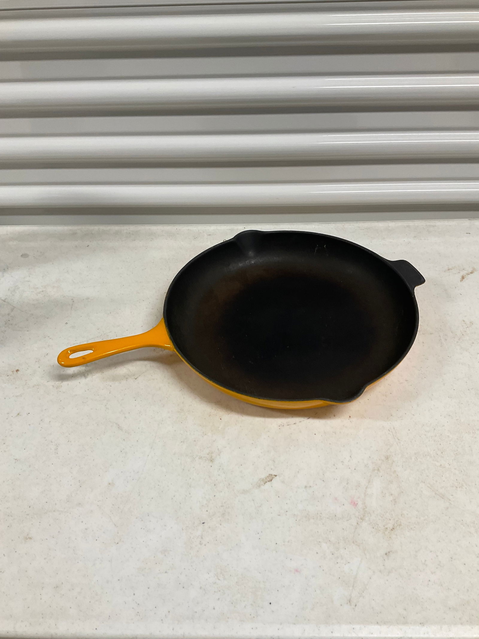 le creuset 12 in skillet (1 of 1)