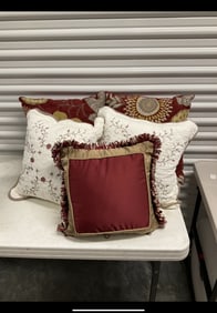 Lot of 5 decorative pillows