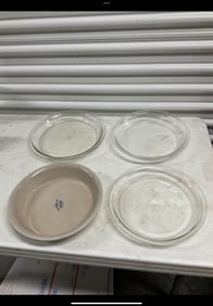 Lot of 4 pie pans