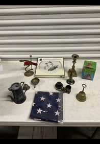 Lot of knick knacks