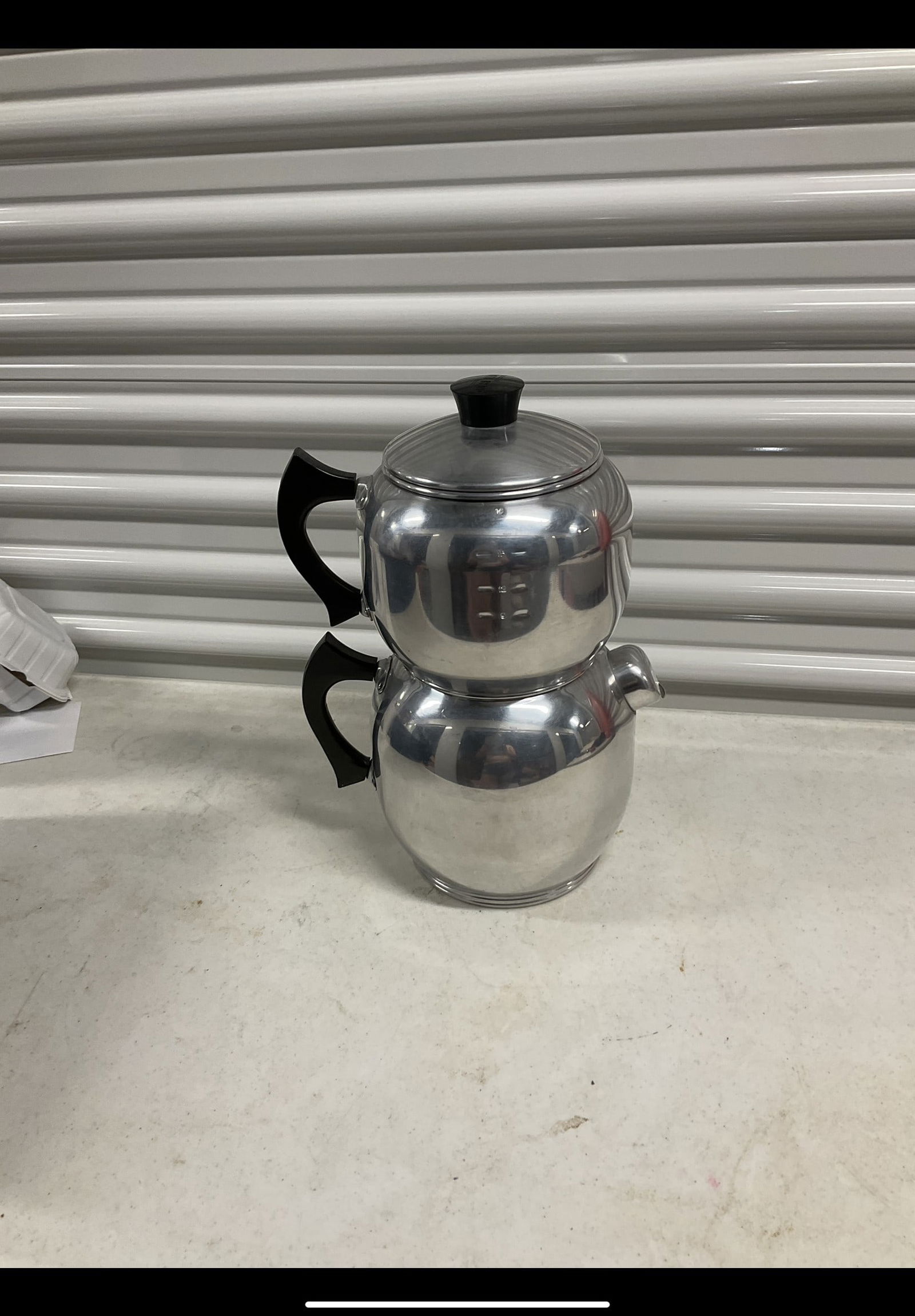 Vintage tea kettle (1 of 1)