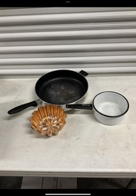 Lot of 3 kitchen pans