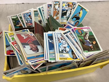 Various baseball cards