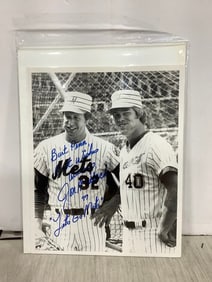 Phil Neikro Photograph *signed* (8inx10in)