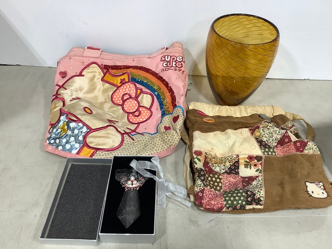 Hello Kitty handbags, vase(9in.tall), and more: Hello Kitty handbags, vase(9in.tall), and more