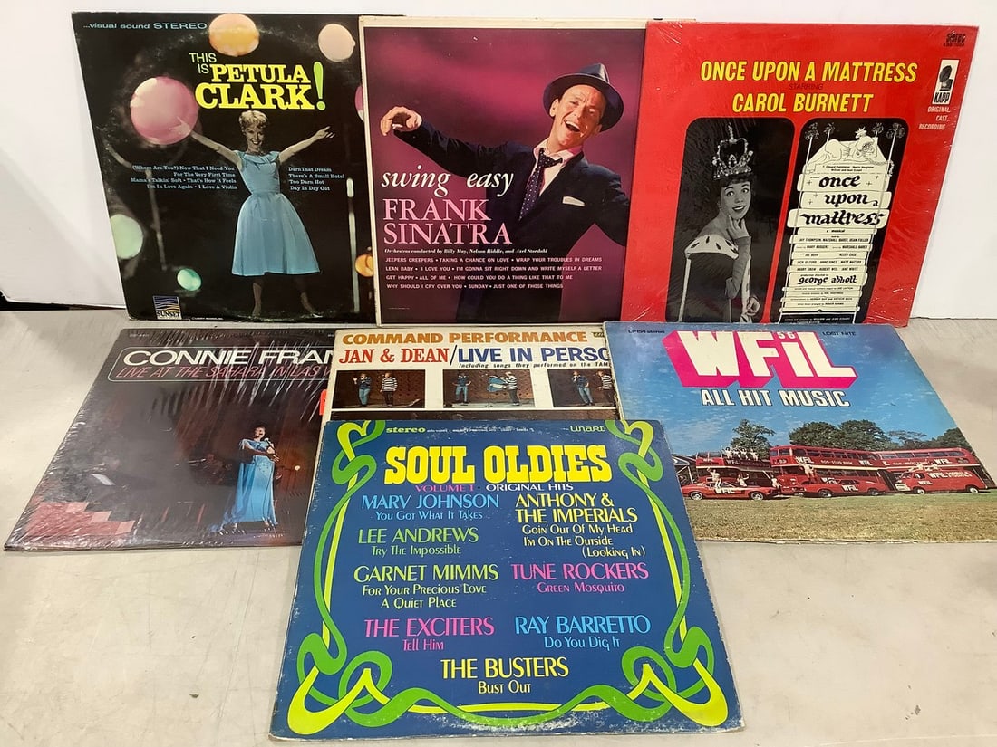 Vintage records(Frank Sinatra, Petula Clark, and more): Vintage records(Frank Sinatra, Petula Clark, and more)