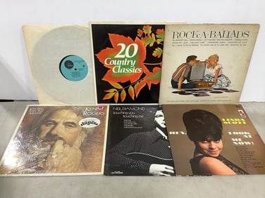 Vintage records(Kenny Rogers, Neil Diamond, and more)