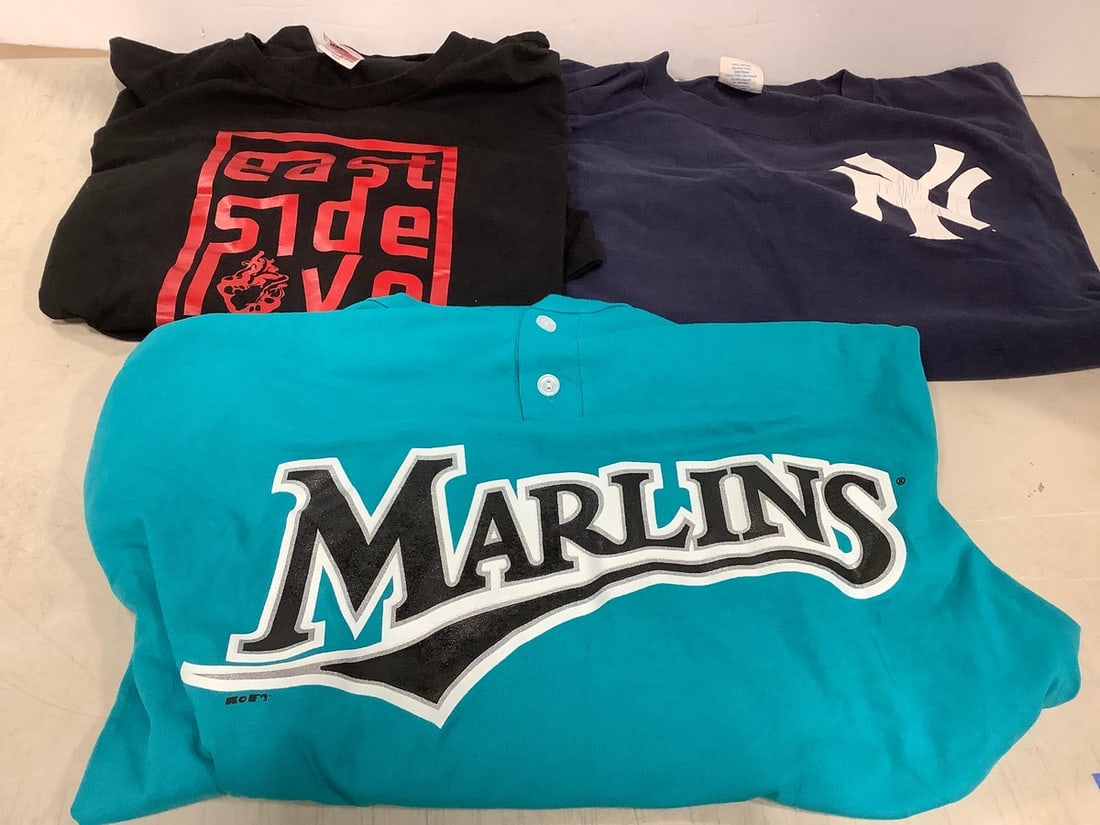 Various T-Shirts (Sizes Vary): Various T-Shirts (Sizes Vary)