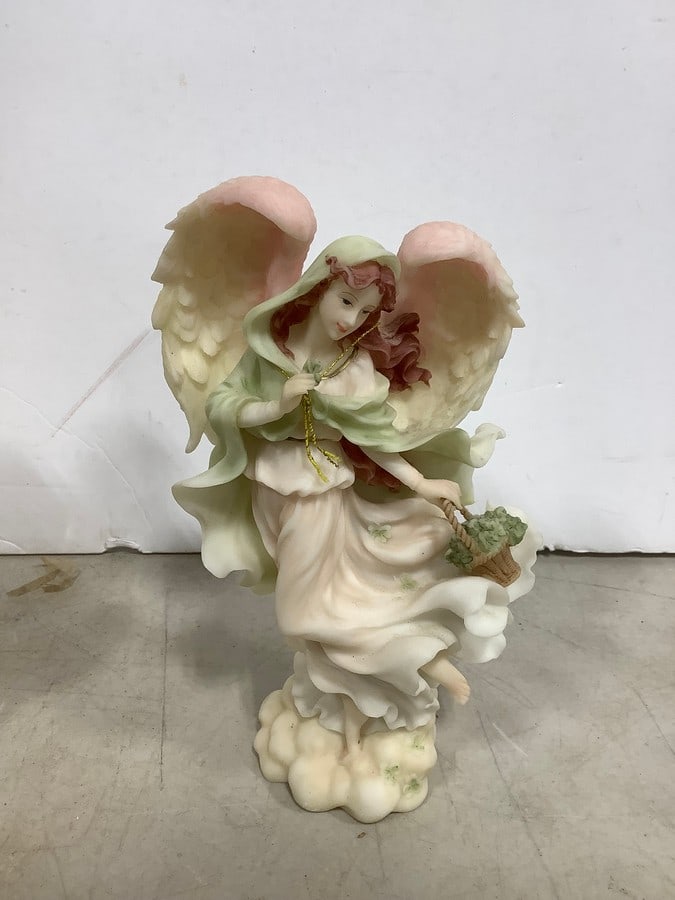 1999 Seraphim Classics Erin Irish Blessing statue(8in.tall): 1999 Seraphim Classics Erin Irish Blessing statue(8in.tall)