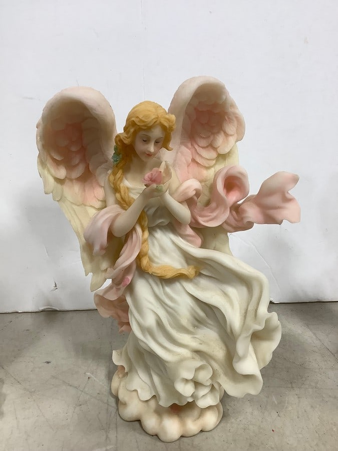 1997 Seraphim Classics Diana Heaven's Rose statue inspired by Princess of Wales(8in.tall): 1997 Seraphim Classics Diana Heaven's Rose statue inspired by Princess of Wales(8in.tall)