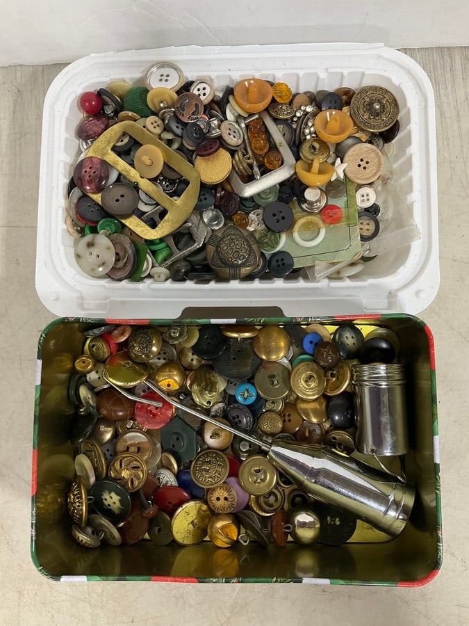 Vintage Buttons *some bakealite*: Vintage Buttons *some bakealite*