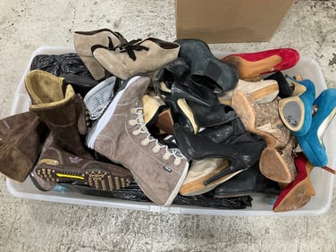 Women's shoes/boots(size-between 6.5-8.5)