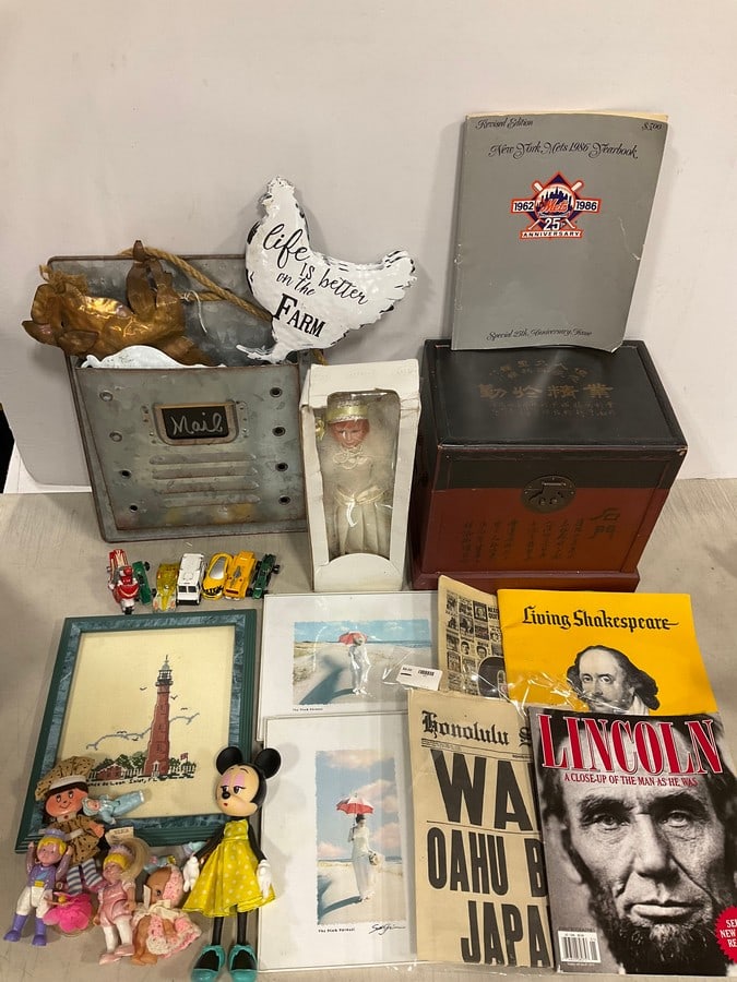 New York Mets 1986 Yearbook, Oriental Wooden Box (11inx11inx8in), Framed Artwork, Toys, and more (1 of 1)