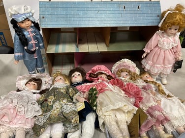 Dollhouse (17inx24inx10in) and Various Ceramic Dolls