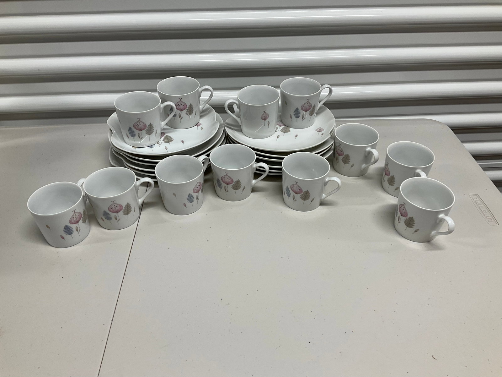 lot of Summit fine china, tea cups plates and more: lot of Summit fine china, tea cups plates and more