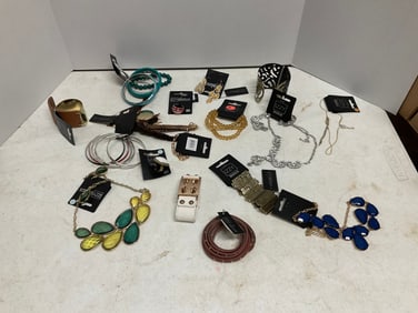 Lot of costume jewelry