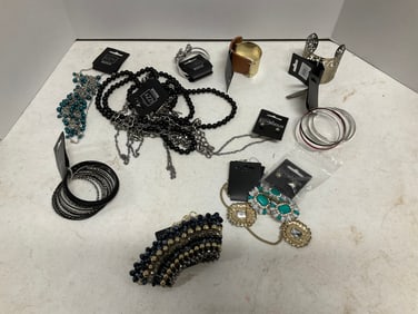 Lot of costume jewelry