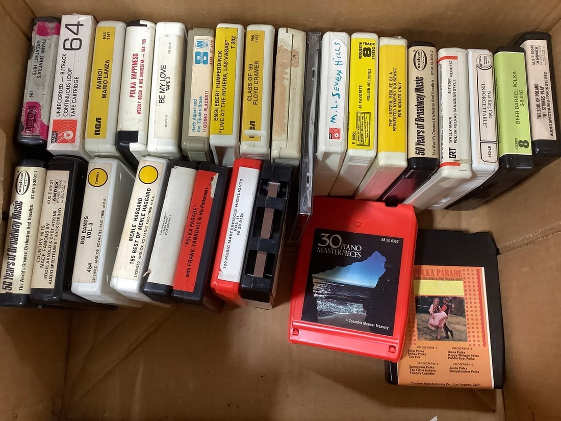 Various 8 Tracks (Frank Sinatra, Mario Lanza, Nat King Cole, and more) (1 of 1)