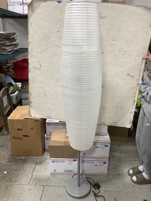 Floor Lamp with Paper Lampshade (66in Tall)