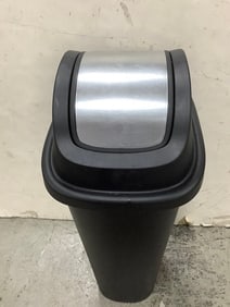 Trash Can with Rotating Lid