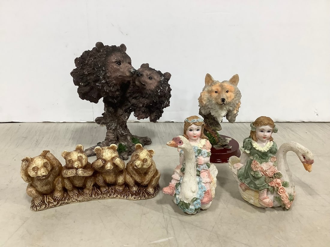 Various Figurines - Hayward and more (Tallest - 6in): Various Figurines - Hayward and more (Tallest - 6in)