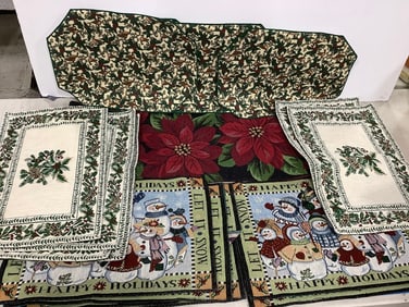 Holiday Placemats & Table Runner