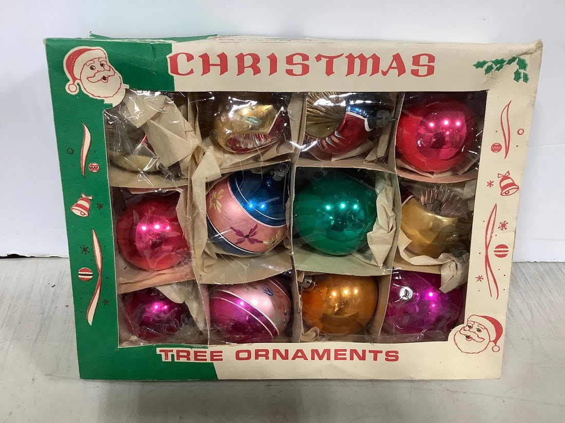 Vintage Christmas Ornaments: Vintage Christmas Ornaments