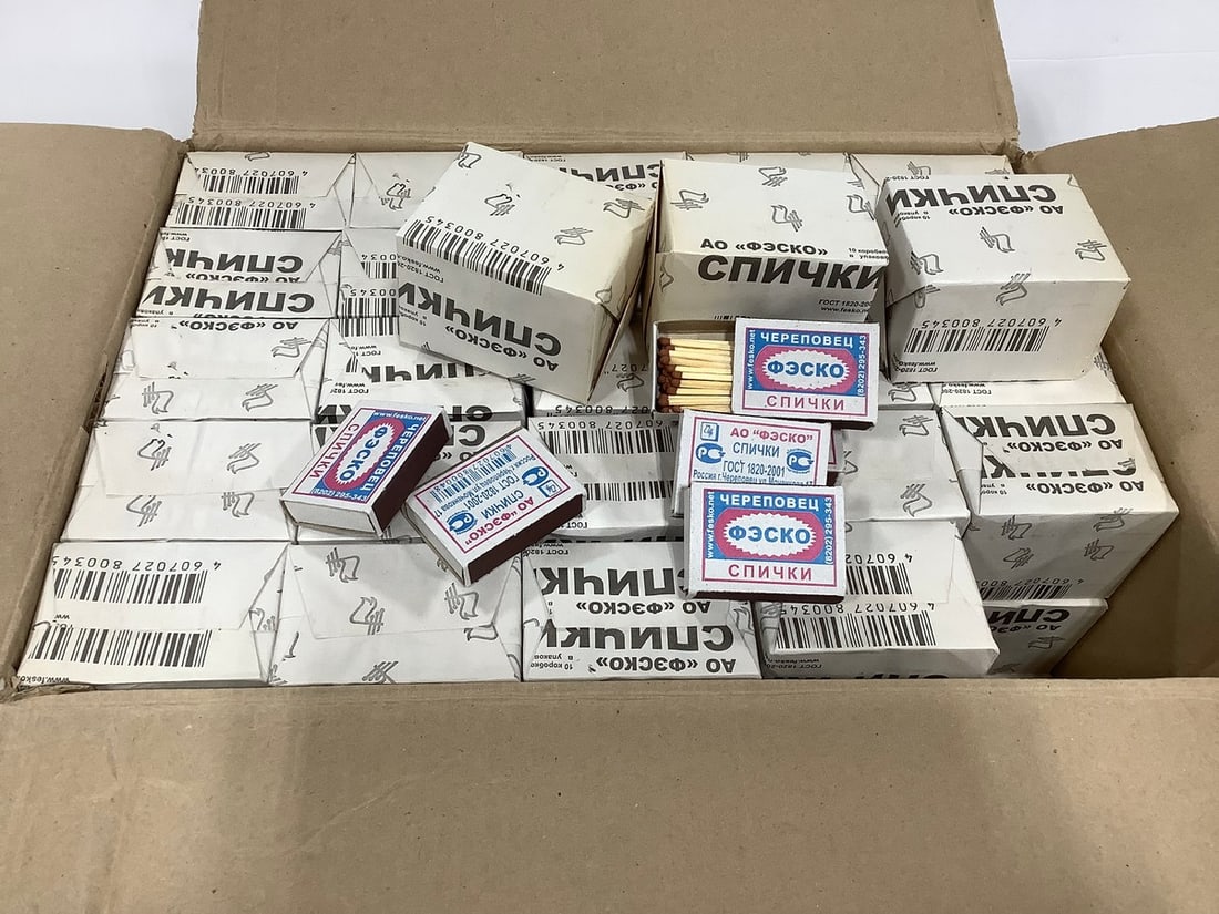 1000 boxes of wooden stick matches: 1000 boxes of wooden stick matches