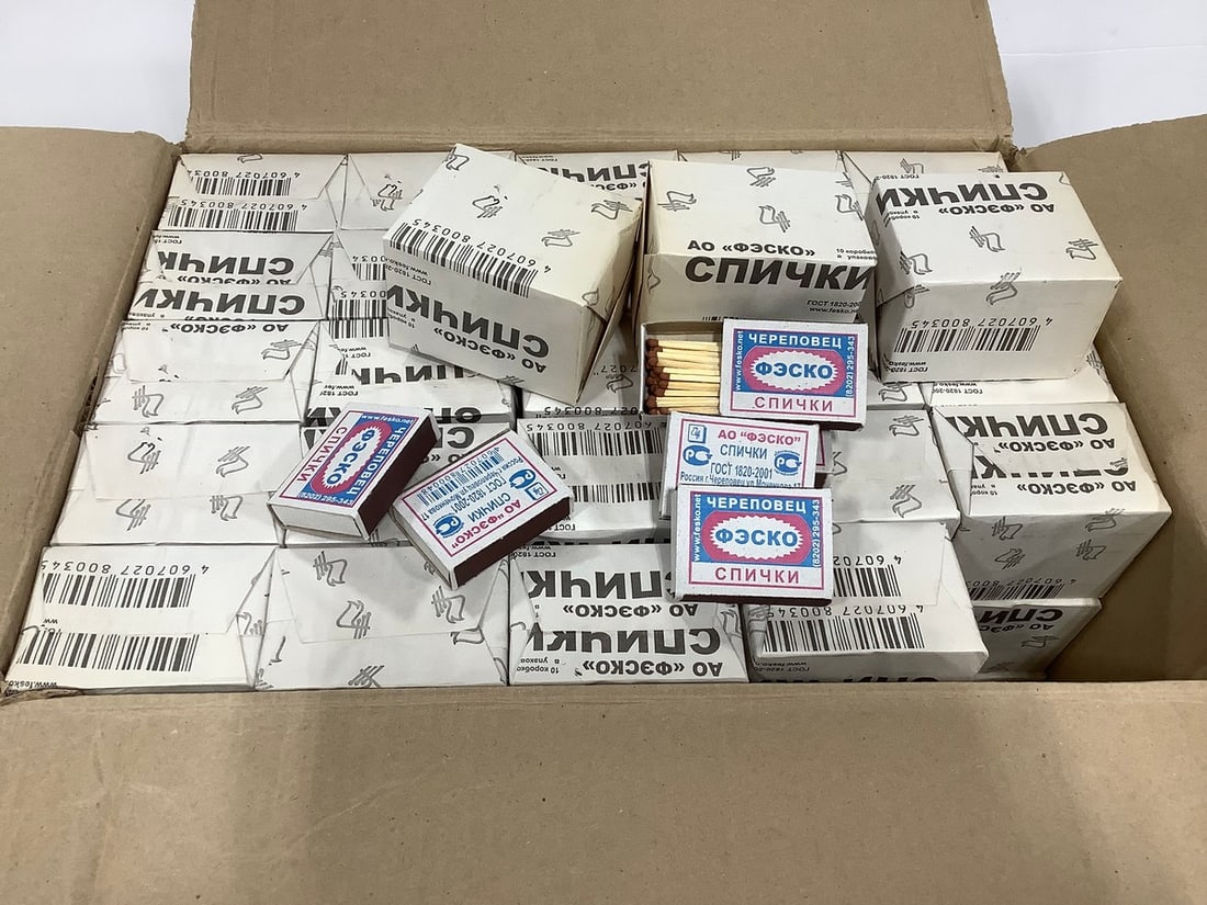 1000 boxes of wooden stick matches: 1000 boxes of wooden stick matches