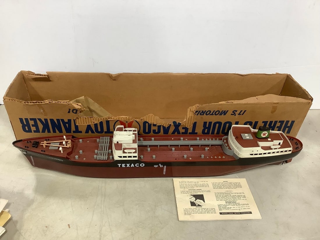Vintage Texaco Toy Tanker: Vintage Texaco Toy Tanker