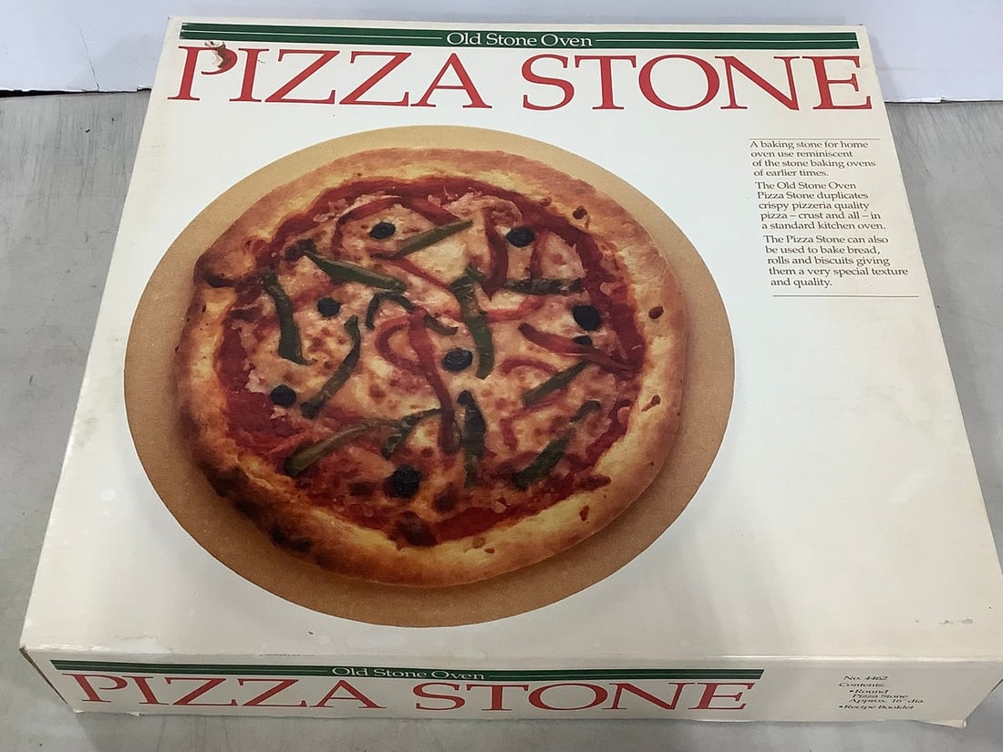 Old Stone Pizza Oven (16in Across): Old Stone Pizza Oven (16in Across)