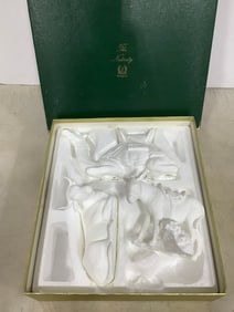 The Nativity Lenox statue set in box(1988)