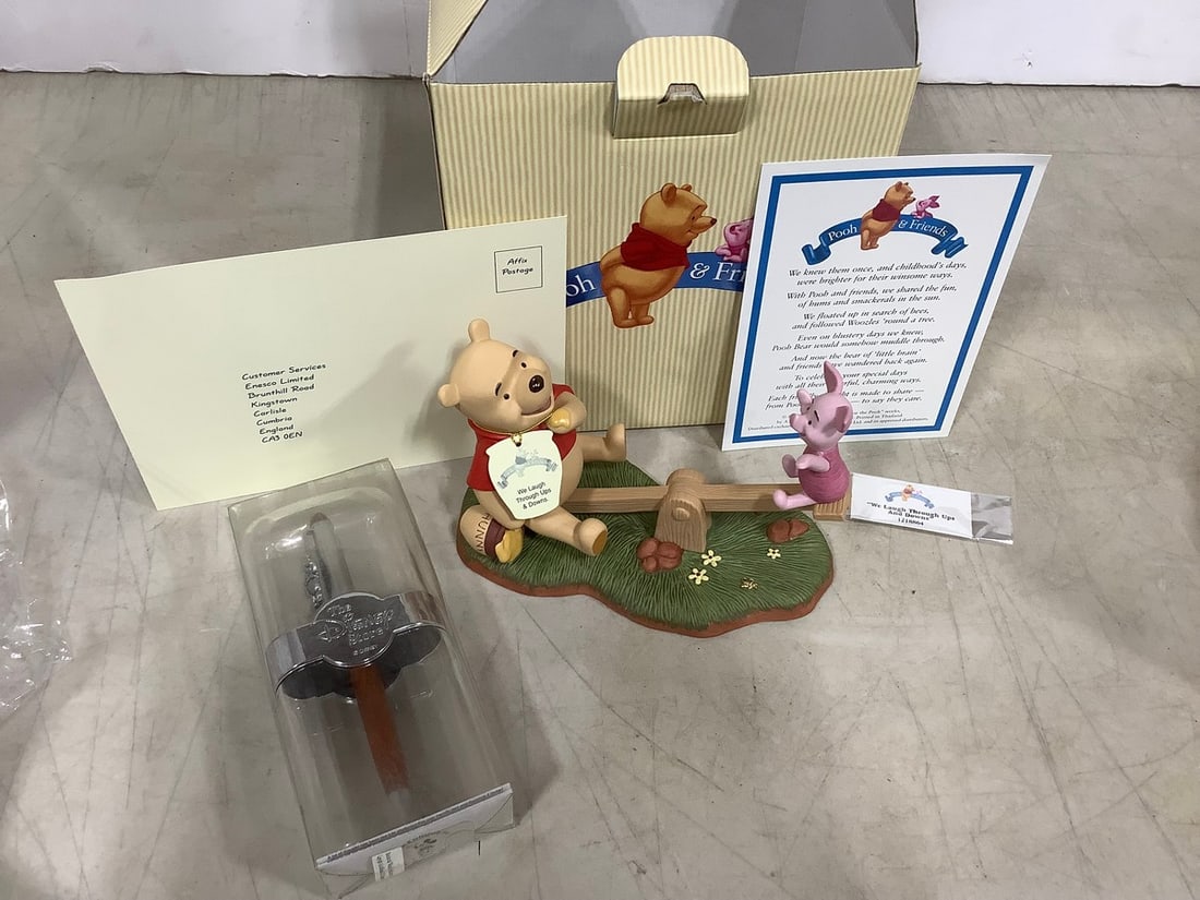Winnie the Pooh & Friends collectible statue and The Disney store pen: Winnie the Pooh & Friends collectible statue and The Disney store pen