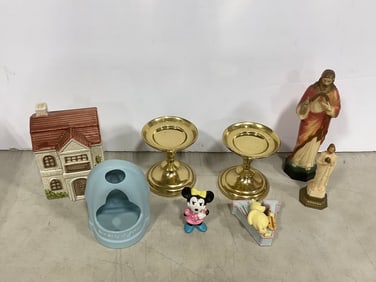 Brass candlestick holders and various decor(8in.tallest)