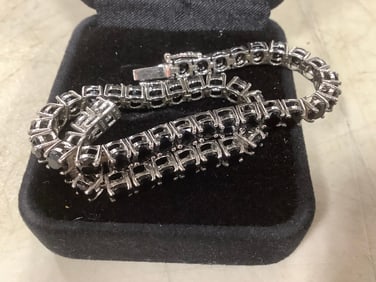 Sterling Silver Bracelet with Green Emeralds