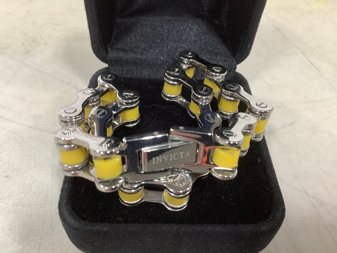 Invicta Bracelet: Invicta Bracelet