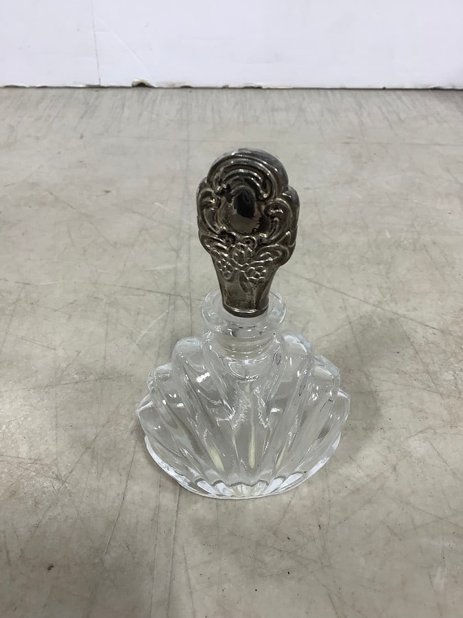 Vintage Godinger silver and glass perfume bottle(4in.tall): Vintage Godinger silver and glass perfume bottle(4in.tall)