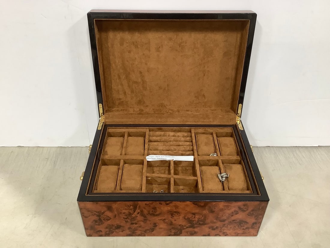 Jewelry Box (6inx13.5inx19.5in): Jewelry Box (6inx13.5inx19.5in)
