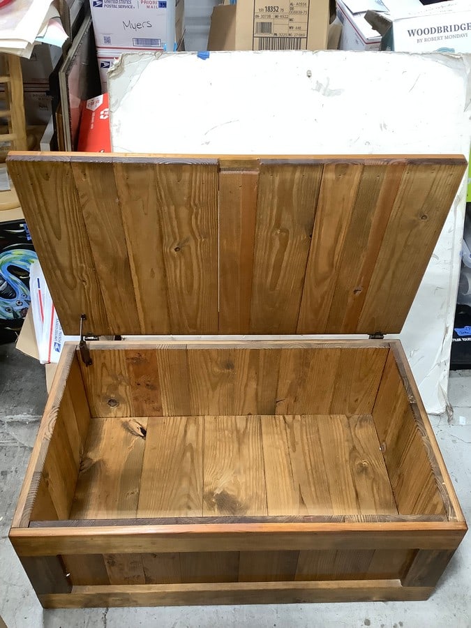 Wooden Chest (17inx40inx24in): Wooden Chest (17inx40inx24in)