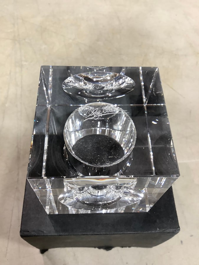 Oleg Cassini crystal paperweight: Oleg Cassini crystal paperweight