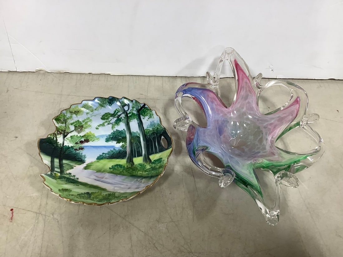 Hand painted plate and Murano art piece bowl(9.5in.long): Hand painted plate and Murano art piece bowl(9.5in.long)
