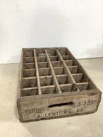 Vintage Everlast Allentown wooden soda case